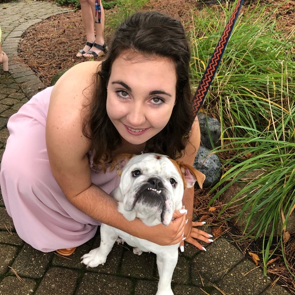 Meet your Posher, Olivia - Picture 1 of 1